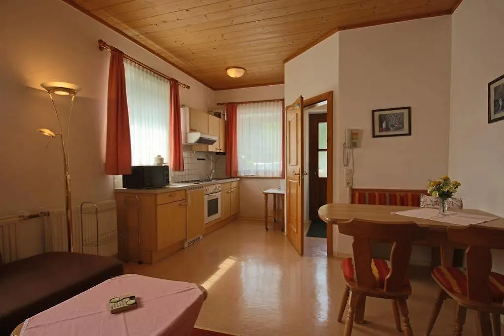 Alojamento de Acomodação e Pequeno-almoço Pension Riedlsperger Saalbach-Hinterglemm